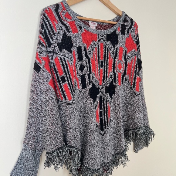 Mossimo Supply Womens‎ Sweater L/XL Gray Poncho Cape Batwing Knit Tribal Fringe - Picture 4 of 17